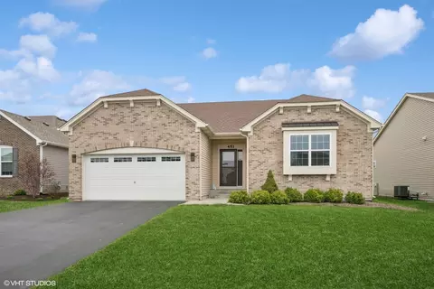 451 Mahogany Dr, Algonquin, IL 60102