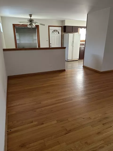 Living - 404 Emmerson Ave, Itasca, IL 60143 photo 2 of 3