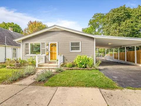 723 S 6th Ave, Saint Charles, IL 60174