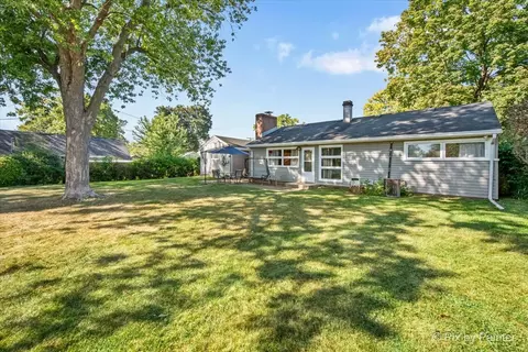 Exterior - 1103 Lawrence Ave, Elgin, IL 60123 photo 7 of 8