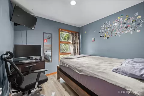 Bedroom - 1103 Lawrence Ave, Elgin, IL 60123 photo 3 of 5