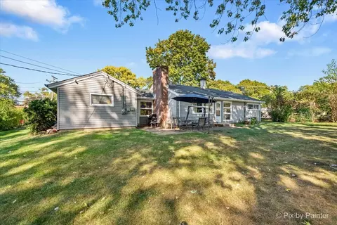Exterior - 1103 Lawrence Ave, Elgin, IL 60123 photo 5 of 8