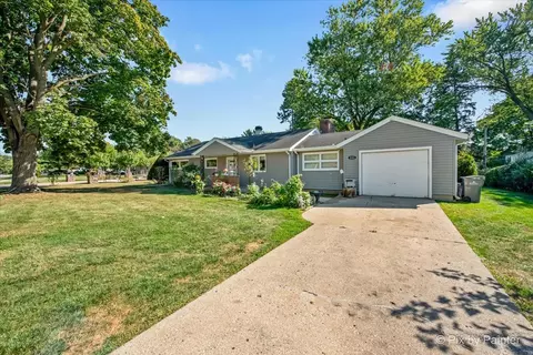 Exterior - 1103 Lawrence Ave, Elgin, IL 60123 photo 2 of 8