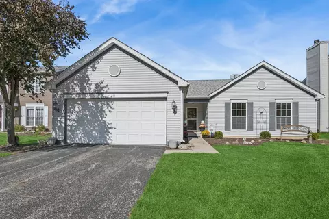811 Tiffany Farms Rd, Antioch, IL 60002