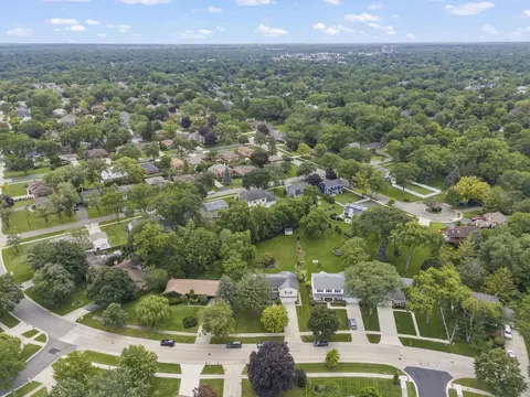View/Area - 1840 Glencoe St, Wheaton, IL 60187 photo 2 of 5