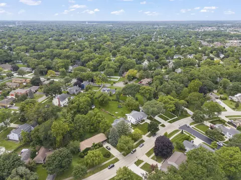 View/Area - 1840 Glencoe St, Wheaton, IL 60187 photo 5 of 5