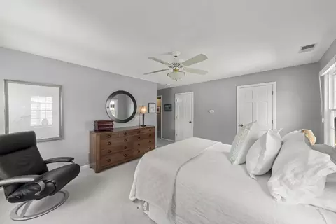 Bedroom - 1840 Glencoe St, Wheaton, IL 60187 photo 1 of 5