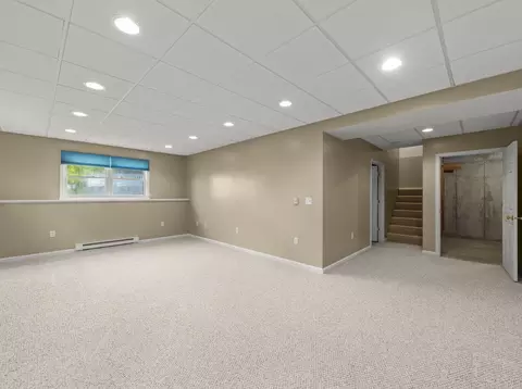 Living - 129 Devonshire Dr, Dekalb, IL 60115 photo 5 of 5