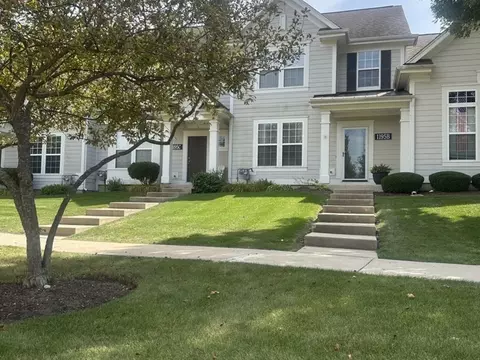 1195 Settlers Blvd #B, Sugar Grove, IL 60554