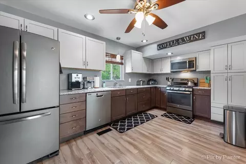 Kitchen - 17510 Johnson St, Union, IL 60180 photo 1 of 1