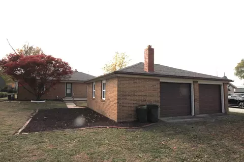 Exterior - 108 E Gridley Rd, Gridley, IL 61744 photo 4 of 4