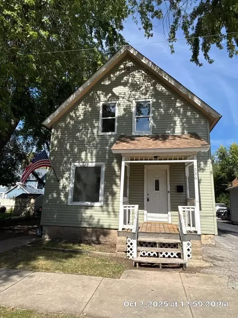 536 North Ave, Aurora, IL 60505