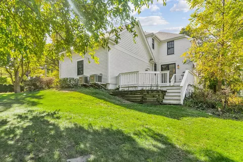 Exterior - 302 E Hillside Ave, Barrington, IL 60010 photo 5 of 9