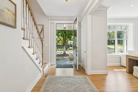 Entry Way - 302 E Hillside Ave, Barrington, IL 60010 photo 2 of 2