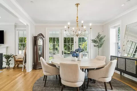 Dining - 302 E Hillside Ave, Barrington, IL 60010 photo 2 of 5