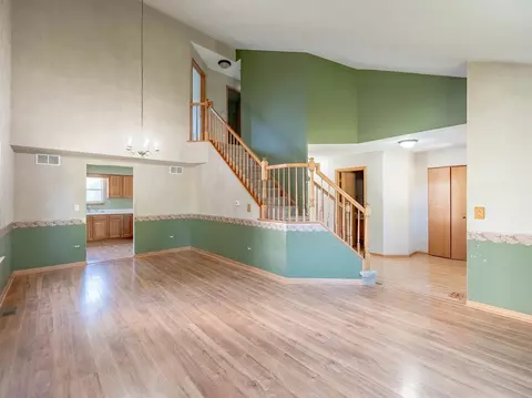 24127 Primrose Cir, Plainfield, IL 60585 photo 3