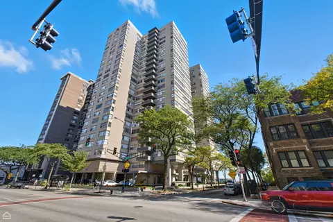 6301 N Sheridan Rd #14N, Chicago, IL 60660