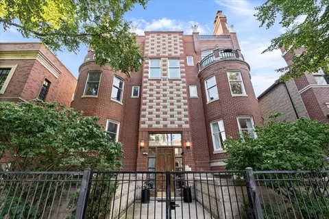 2642 N Racine Ave #2N, Chicago, IL 60614