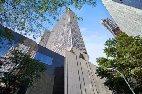 111 E Chestnut St #43K, Chicago, IL 60611