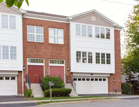 3805 Fairfax Ave, Rolling Meadows, IL 60008