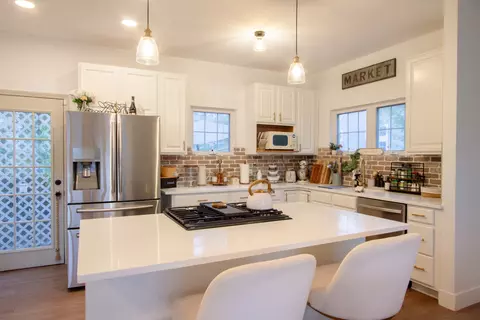 Kitchen - 3805 Fairfax Ave, Rolling Meadows, IL 60008 photo 2 of 2