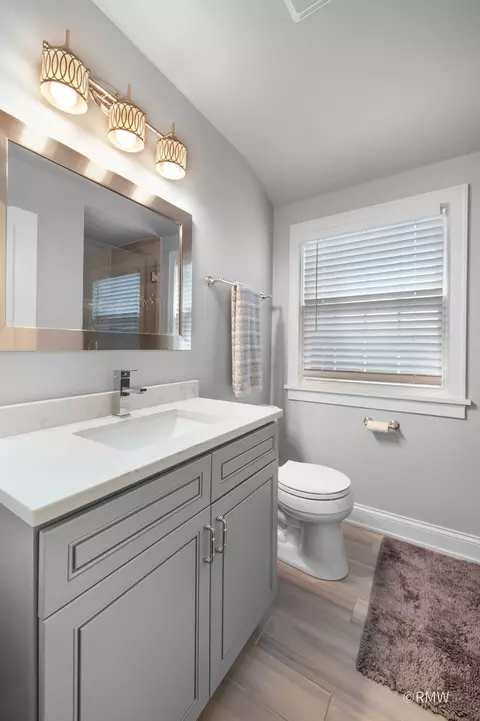 Bath - 430 N Maple St, Itasca, IL 60143 photo 4 of 4