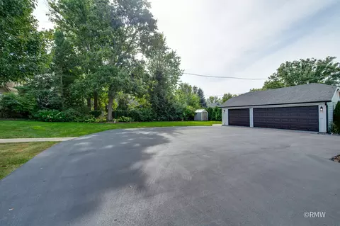 Exterior - 430 N Maple St, Itasca, IL 60143 photo 10 of 12
