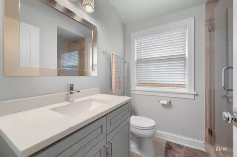 Bath - 430 N Maple St, Itasca, IL 60143 photo 3 of 4