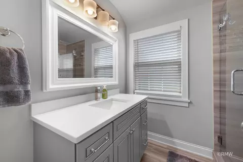 Bath - 430 N Maple St, Itasca, IL 60143 photo 2 of 4