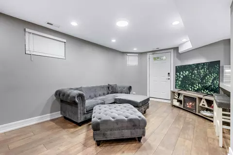 Living - 443 E 45th Pl #1, Chicago, IL 60653 photo 1 of 1