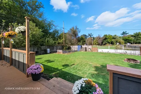 Exterior - 706 W Pheasant Trl, Mchenry, IL 60051 photo 9 of 10