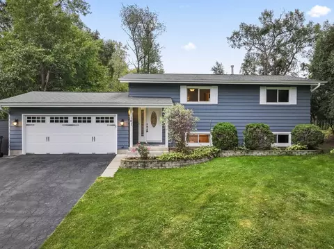 103 S Seebert St, Cary, IL 60013