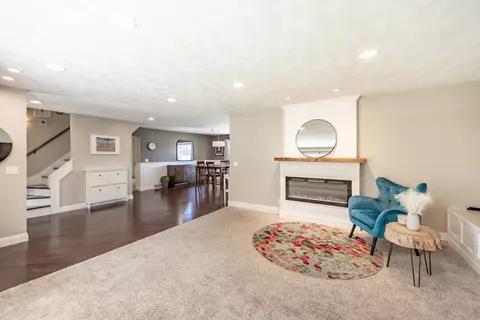Living - 1223 Ridgeway Dr, Elgin, IL 60123 photo 2 of 4
