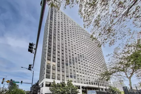 4343 N Clarendon Ave #1814, Chicago, IL 60613