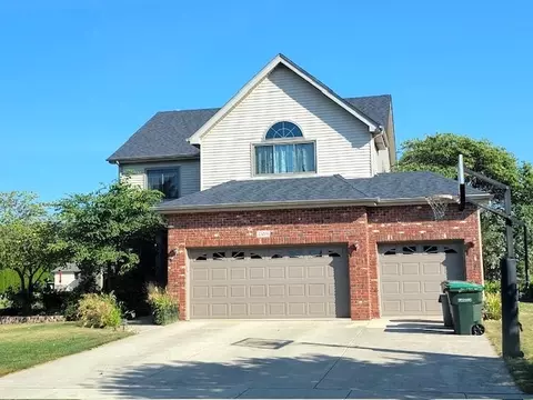 25200 W Pawnee Ln, Channahon, IL 60410