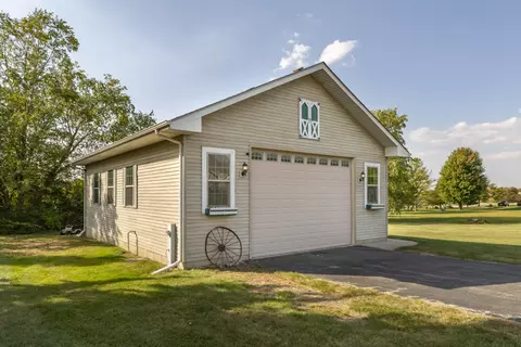 Other - 33605 E Pine Cir, Genoa, IL 60135 photo 9 of 11