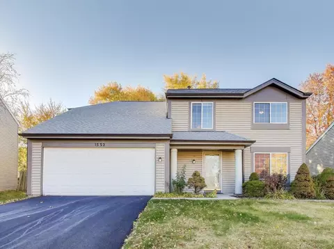 1532 Golden Oaks Pkwy, Aurora, IL 60506