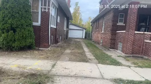 2520 E 72nd Pl, Chicago, IL 60649 photo 2