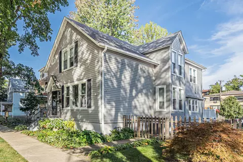 1474 Oakwood Ave, Des Plaines, IL 60016