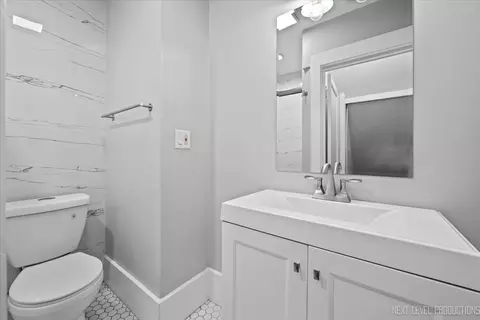 218 Forest Ave, Aurora, IL 60505 photo 10