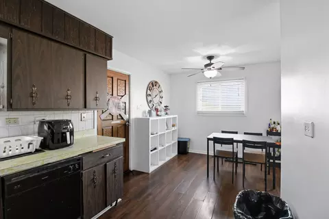 Dining - 6611 W 83rd St, Burbank, IL 60459 photo 2 of 2
