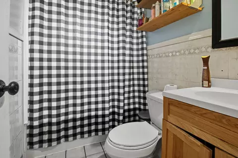 Bath - 6611 W 83rd St, Burbank, IL 60459 photo 1 of 1
