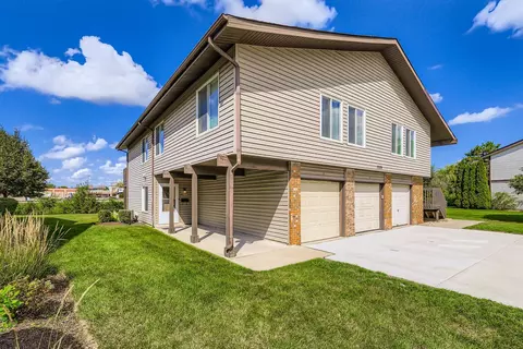 7526 Bristol Ln #2, Hanover Park, IL 60133