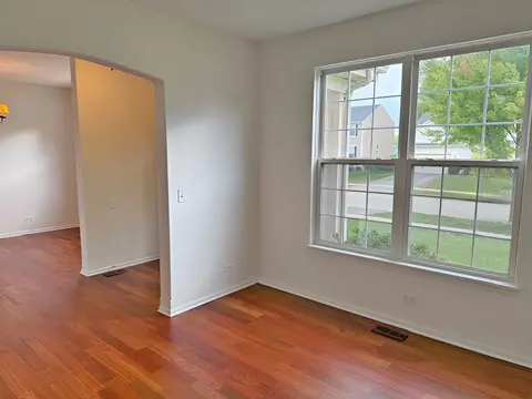 Living - 782 Cameron Dr, Antioch, IL 60002 photo 1 of 7
