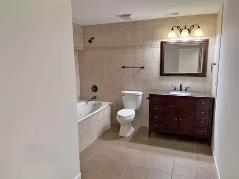 Bath - 782 Cameron Dr, Antioch, IL 60002 photo 5 of 5
