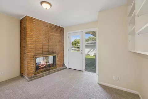 Living - 3703 W High St, Mchenry, IL 60050 photo 5 of 5