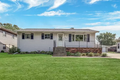 808 Cove Ave, Lockport, IL 60441