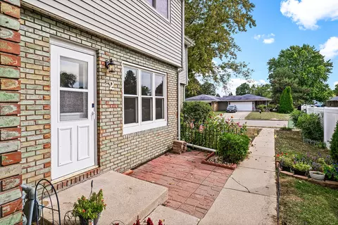 1402 Keller Rd, Normal, IL 61761