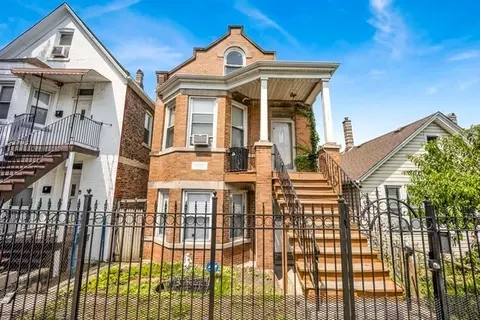 3738 S Hermitage Ave, Chicago, IL 60609