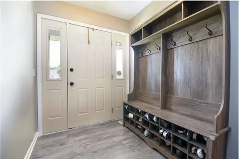 Entry Way - 615 Cartwright Trl, Mchenry, IL 60050 photo 1 of 1